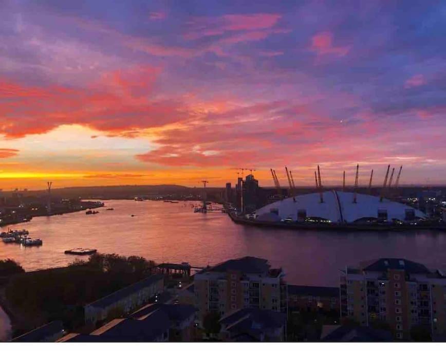 London Skylineviews 2 Bed 2 Bath Flat Near Canary Wharf, O2 & Excel Esterno foto