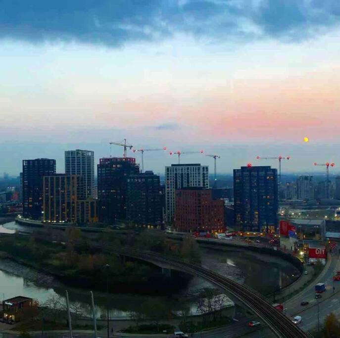 London Skylineviews 2 Bed 2 Bath Flat Near Canary Wharf, O2 & Excel Esterno foto