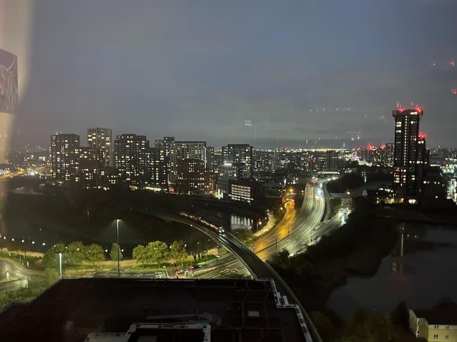 London Skylineviews 2 Bed 2 Bath Flat Near Canary Wharf, O2 & Excel Esterno foto